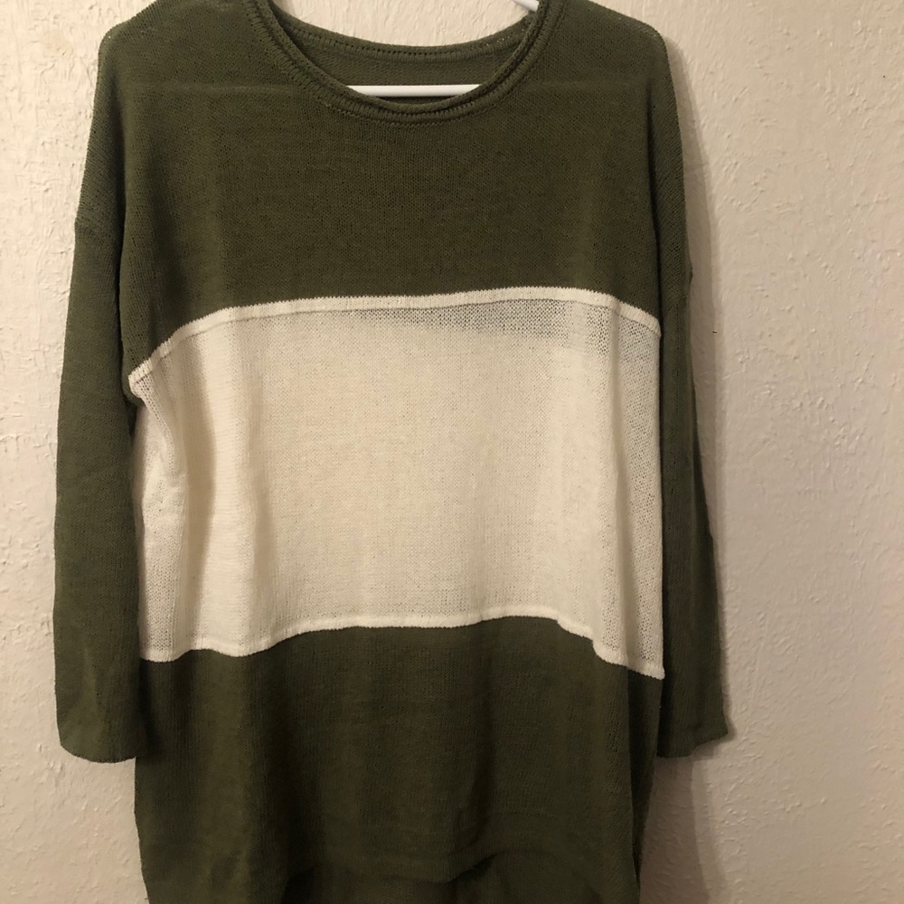 sweater - Picture 2 of 2